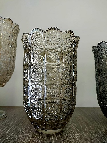 Des vases en cristal 5-36-8/19