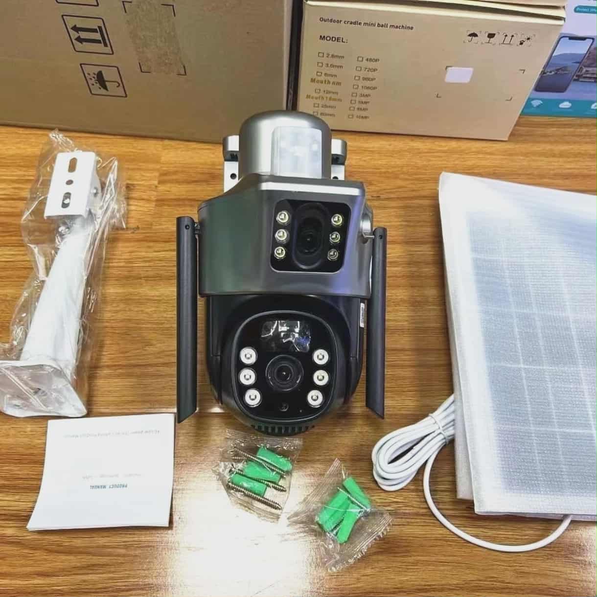 Camera 4G  12MP solaire Double Camera Zoom X10