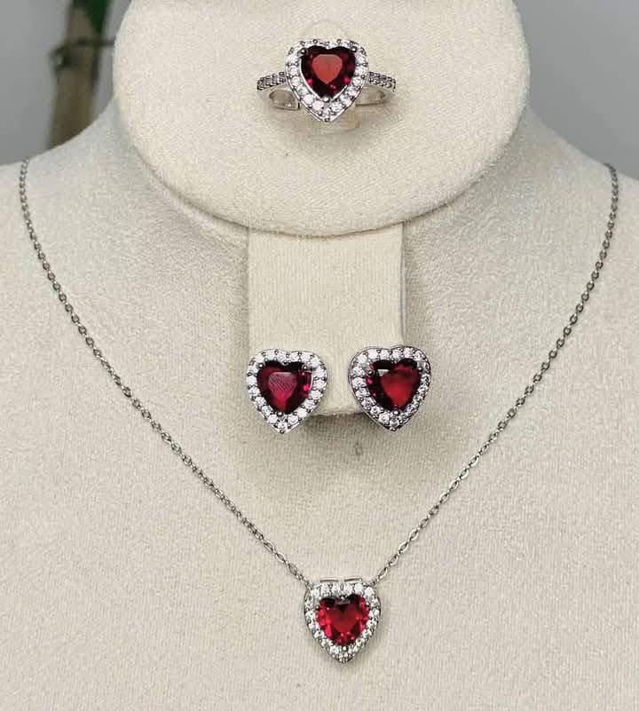 Lot de collier + bague + boucle coeur