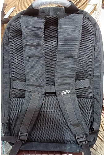 Sac à dos Pc antivol PL Power – Élégance & Sécurité