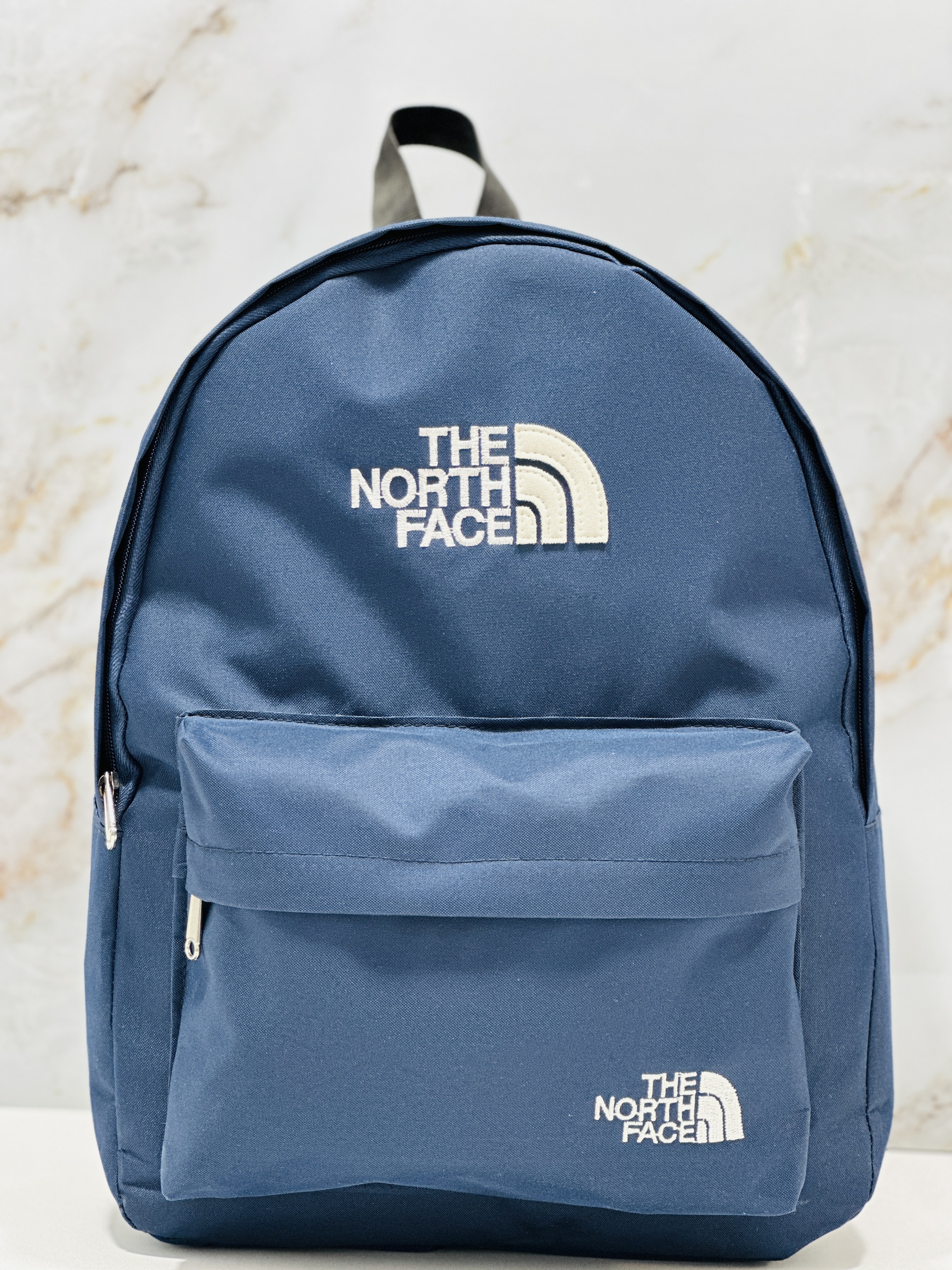 Stylish Back-to-School Backpack: Perfect for the New School Year