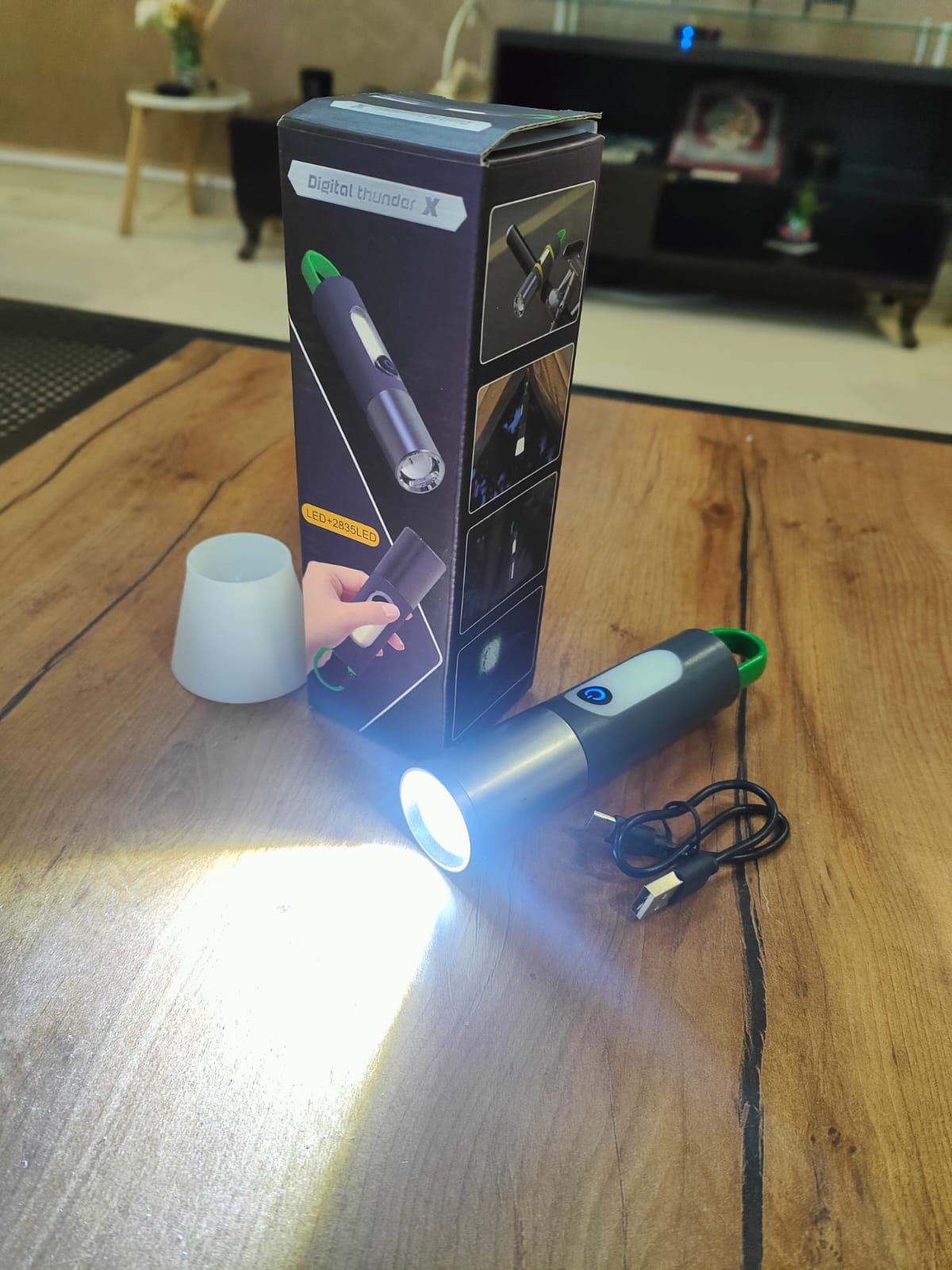 Lampe torche LED Digital Thunder LED+2835