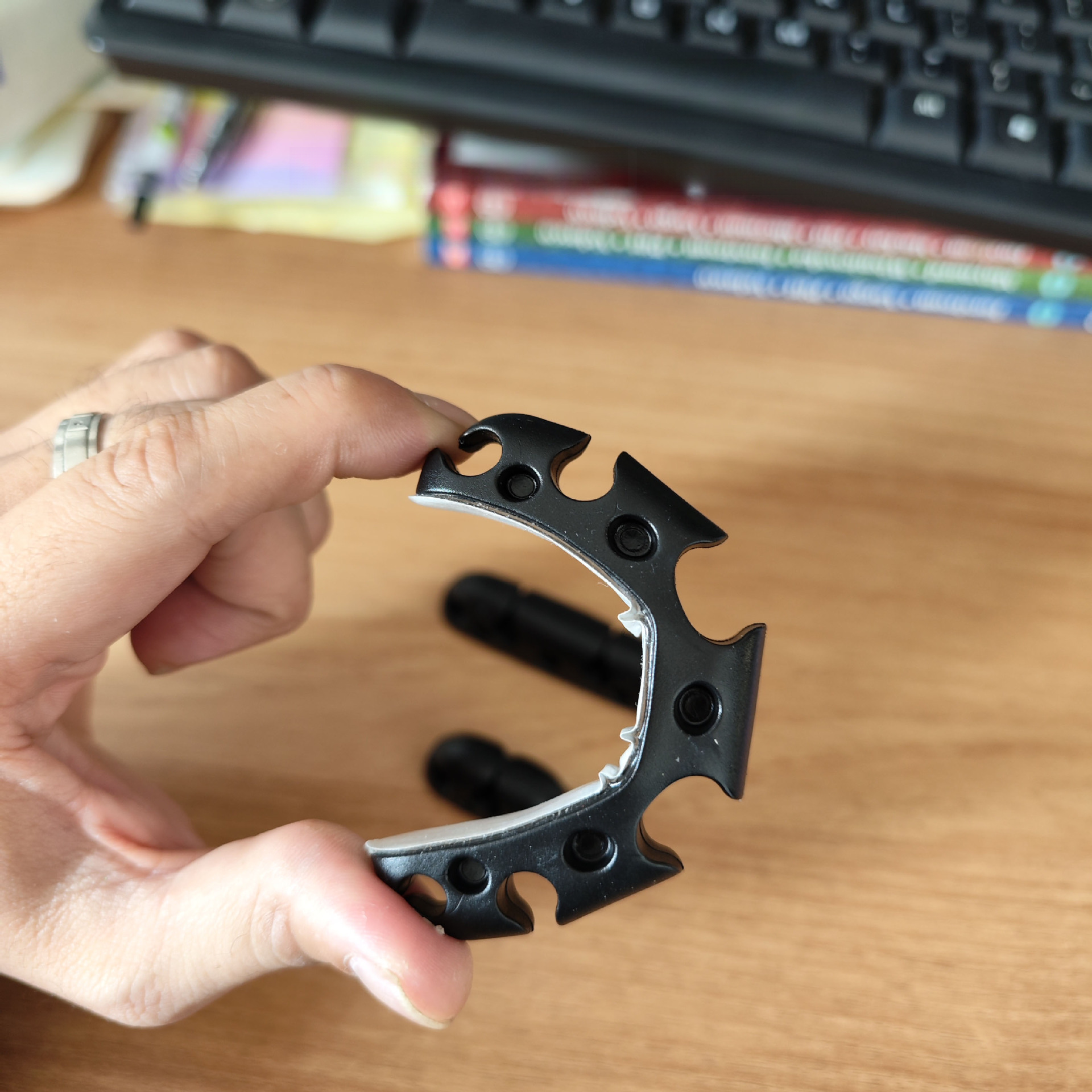 Lot de 7 Clips pour Câbles – Organisation Facile et Pratique