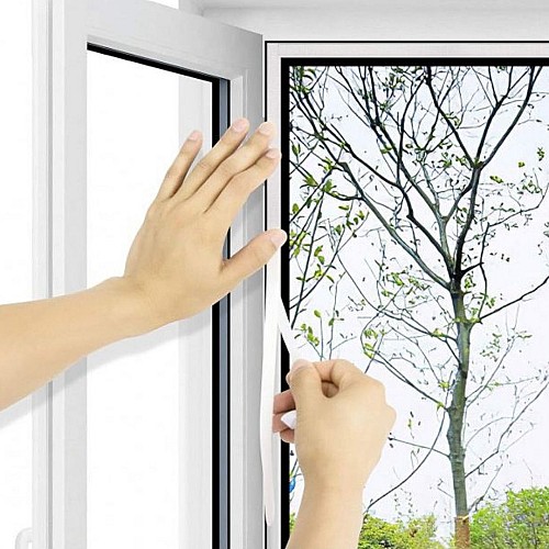 Scratch adhésive pour moustiquaire de fenêtre - 5,6MT